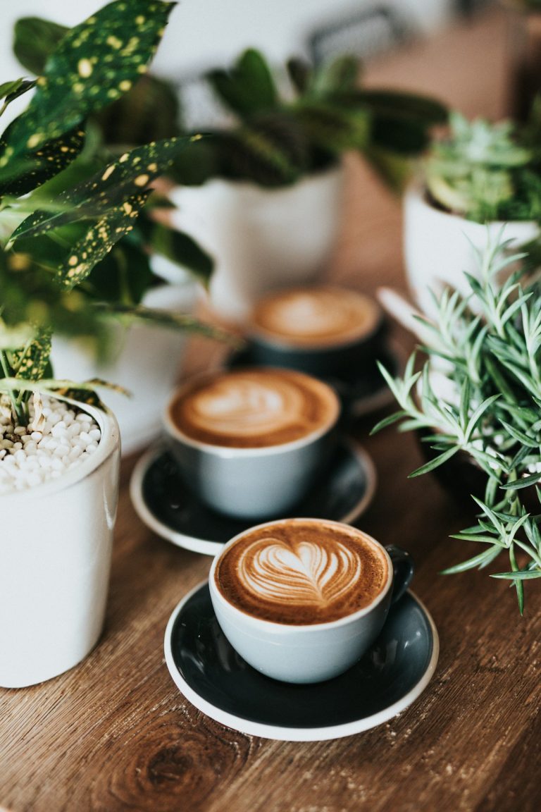 Văn Hóa Cafe Hàn Quốc Có Gì Mà Khiến Cả Thế Giới Phát Cuồng? 7 Quán ‘Đỉnh Chóp’ Ở Seoul Nhất Định Phải Thử!