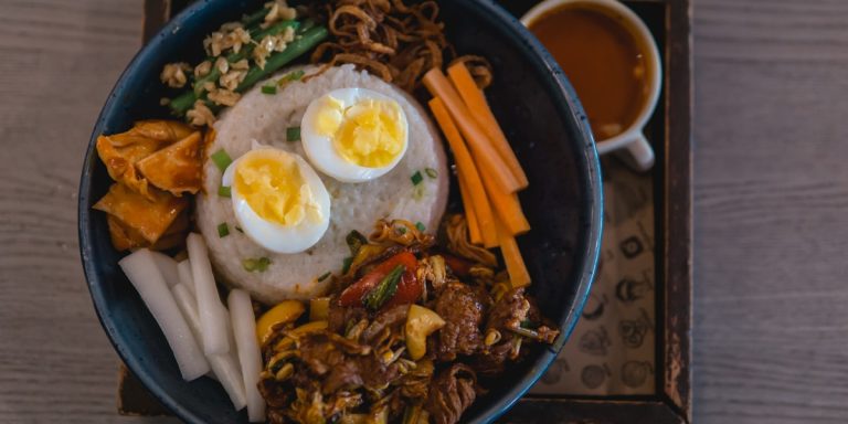 Samgyetang, Sundubu & Kimchi Jjigae: Ai La ‘Vua’ Cua Mon Nuoc Han Quoc? 7 Mon Canh Lau ‘Cuc Pham’ Khien Ban Phai Ve Han Ngay!