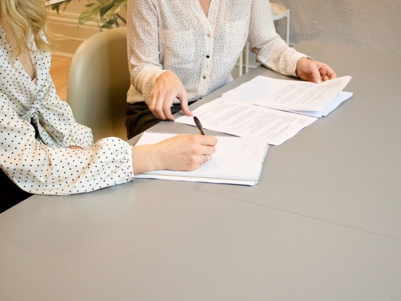 Yakgwa – ‘Bánh Mật Ong Triệu Đô’ Của Người Hàn Có Gì Mà Cả Thế Giới ‘Phát Cuồng’? 7 Món Han-gwa ‘Đỉnh Chóp’ Khiến Bạn Mê Mẩn!