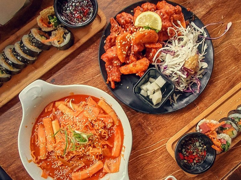 Sundae – ‘Vua Đường Phố’ Hàn Quốc Có Gì Mà 50 Triệu Người ‘Nghiện’? 7 Biến Tấu ‘Cực Phẩm’ Khiến Bạn Phải ‘Chuốc’ Ngay!