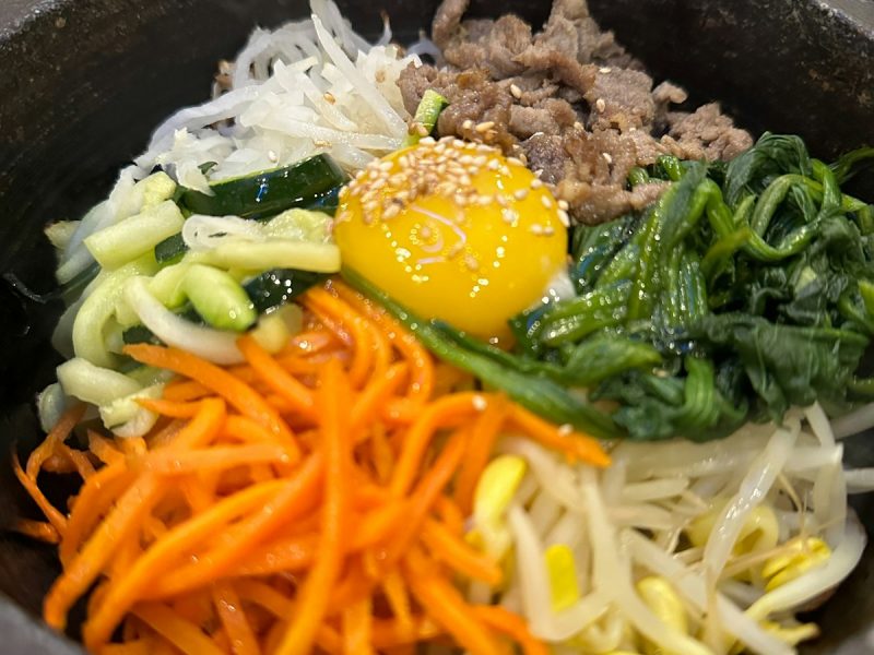 Ẩm Thực Cung Đình Hàn Quốc – ‘Bí Mật’ 500 Năm Của Triều Joseon Có Gì Mà Ai Cũng Mê? 7 Món ‘Đỉnh Cao’ Nhất Định Phải Thử!