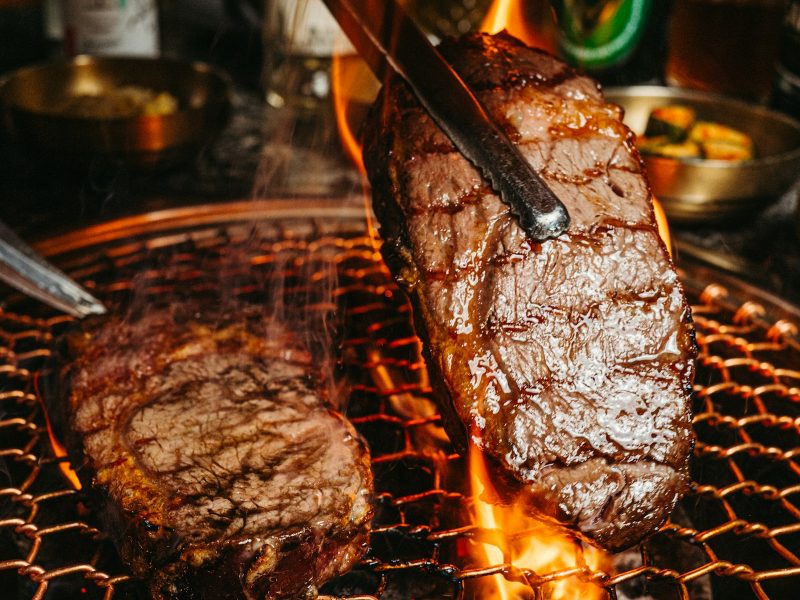 Bulgogi – ‘Kiệt Tác’ Thịt Bò Ướp Hàn Quốc Có Gì Mà Cả Thế Giới ‘Phát Cuồng’? 7 Bí Mật Nước Ướp ‘Thần Thánh’ Khiến Bạn Nghiện Ngay Lần Đầu!