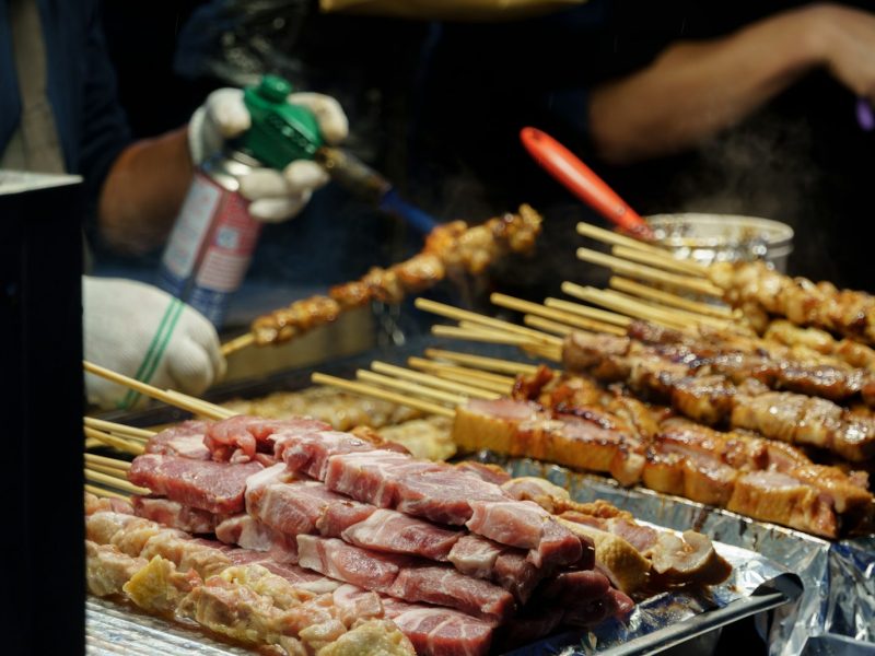 Sotteok Sotteok – ‘Cơn Sốt’ Xiên Que Hàn Quốc Có Gì Mà Cả Thế Giới Mê? 7 Bí Mật Khiến Bạn Nghiện Ngay Que Đầu!