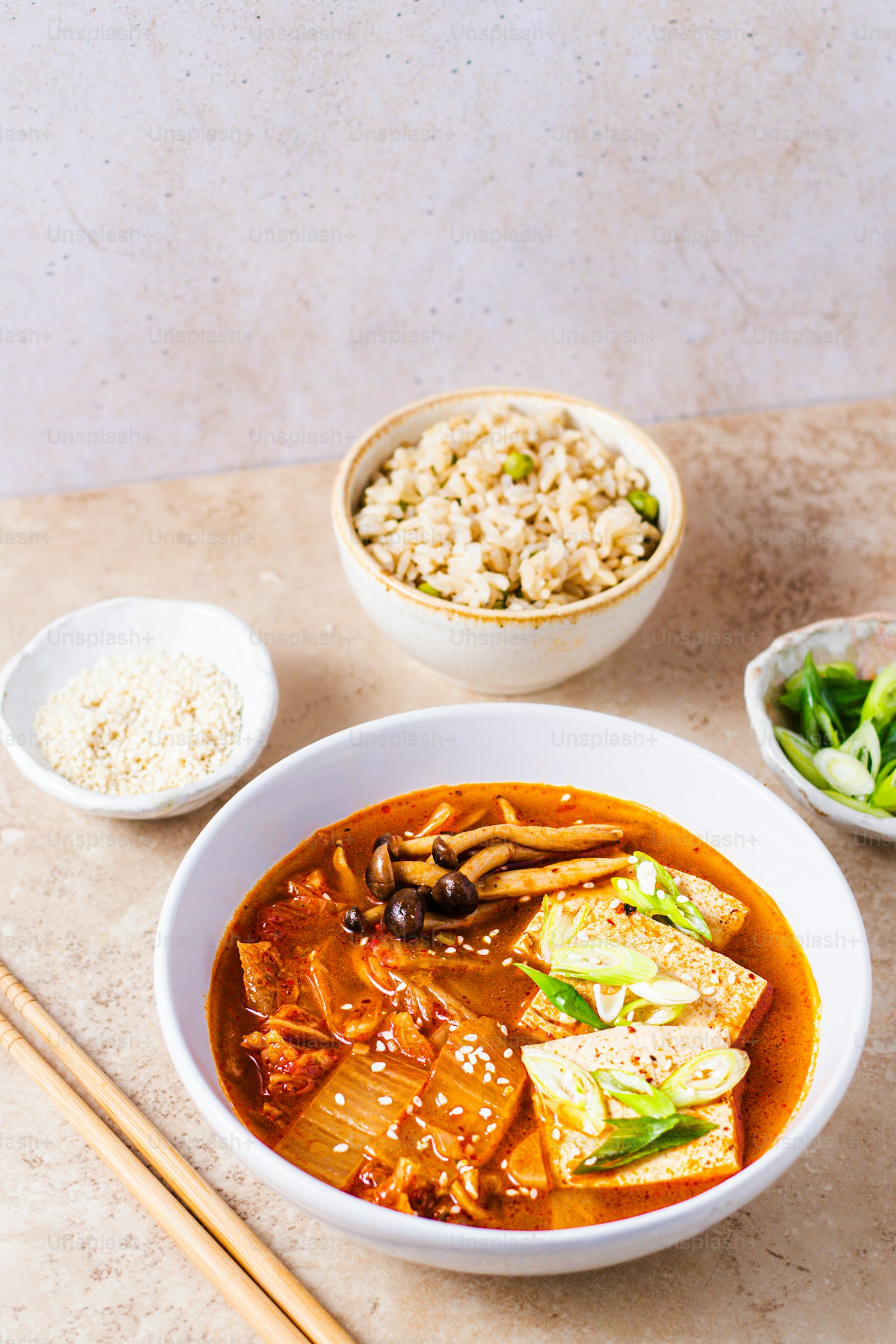 Yukgaejang – “Nồi Súp Bò Cay” Chữa Lành Của Người Hàn Có Gì Mà Cả Thế Giới Mê? 7 Bí Mật Khiến Bạn Nghiện Ngay Bát Đầu!