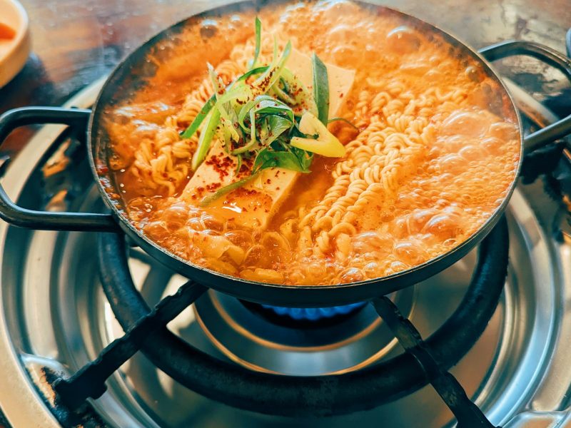 Haejangguk – ‘Canh Giải Rượu’ Hàn Quốc Có Gì Mà 50 Triệu Người Mê? 7 Bí Mật ‘Chữa Lành’ Khiến Bạn Nghiện Ngay Bát Đầu!