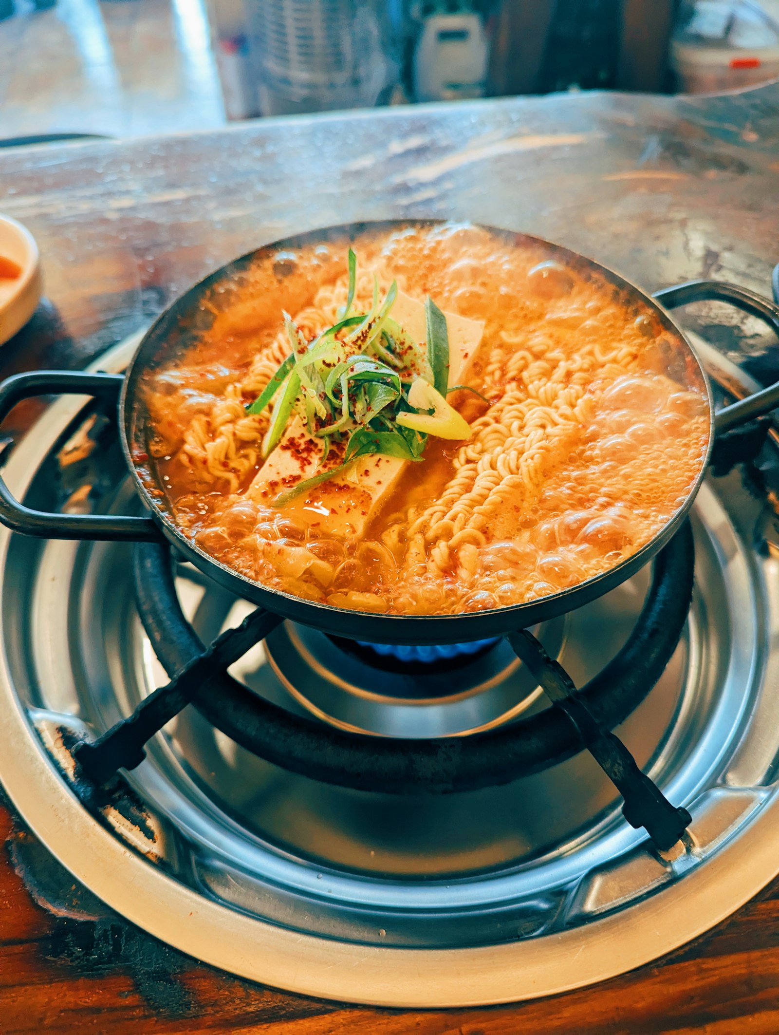 Haejangguk – ‘Canh Giải Rượu’ Hàn Quốc Có Gì Mà 50 Triệu Người Mê? 7 Bí Mật ‘Chữa Lành’ Khiến Bạn Nghiện Ngay Bát Đầu!