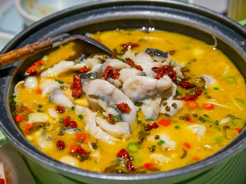 Maeuntang – ‘Canh Cá Cay’ Hàn Quốc Có Gì Mà 90% Dân Nhậu Mê? 7 Bí Mật Khiến Bạn Nghiện Ngay Bát Đầu!