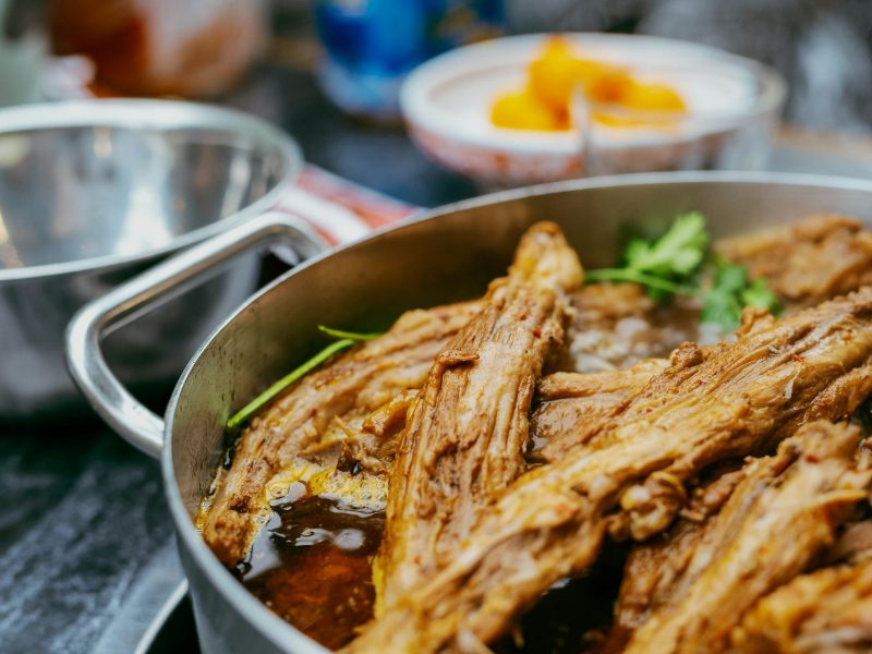 Galbi-jjim – ‘Kiệt Tác’ Sườn Bò Hầm Hàn Quốc Có Gì Mà Cả Thế Giới Mê? 7 Bí Mật Khiến Bạn Nghiện Ngay Miếng Đầu!