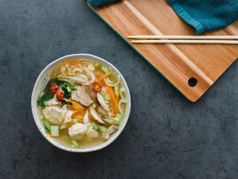Dak Hanmari (닭한마리) – Nồi Gà Một Con Huyền Thoại Hàn Quốc Có Gì Mà Cả Con Hẻm 50 Năm Chỉ Bán Mỗi Món Này? 7 Bí Mật Khiến Bạn Nghiện Ngay Miếng Đầu!