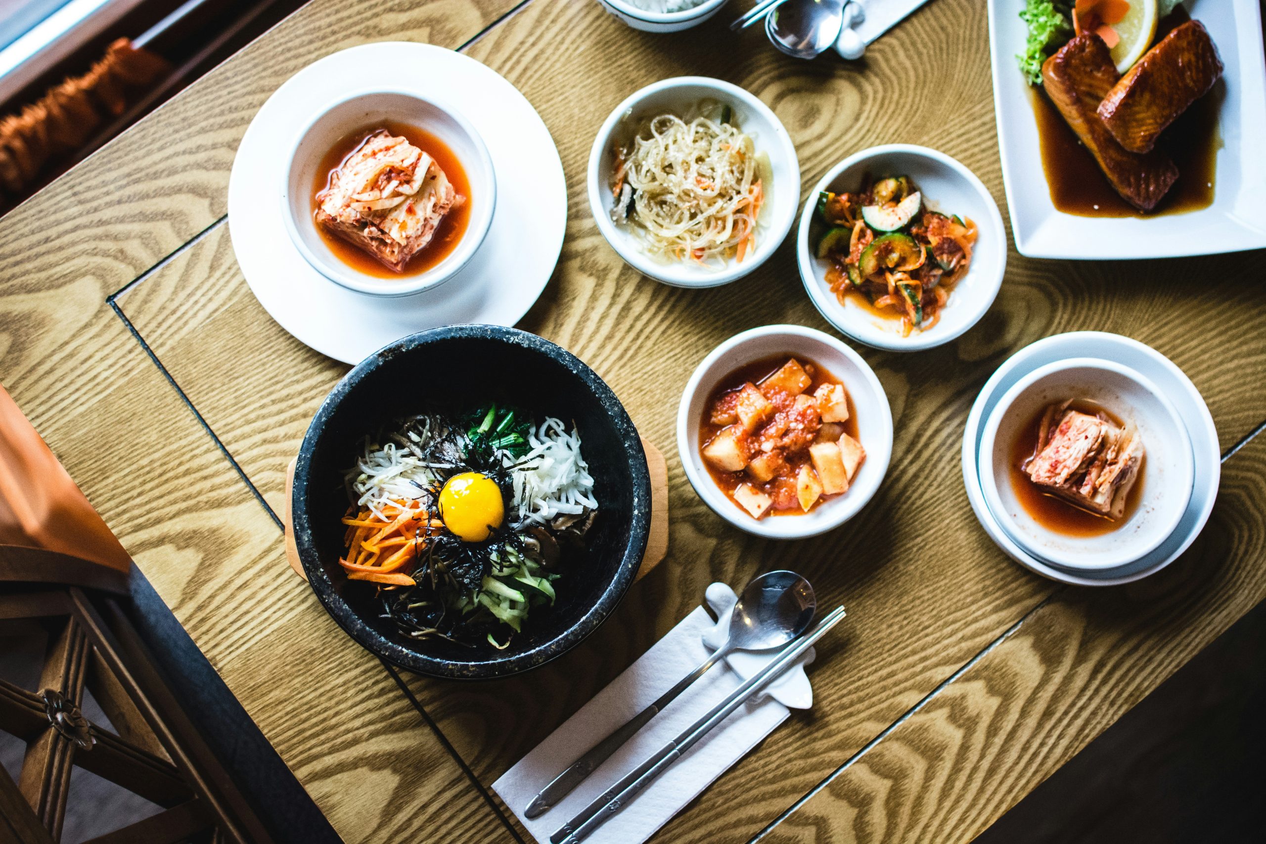 Japchae (잡채) – Bí Quyết Làm Miến Trộn Hàn Quốc Dai Ngon, Đậm Đà Chuẩn Vị Tại Nhà