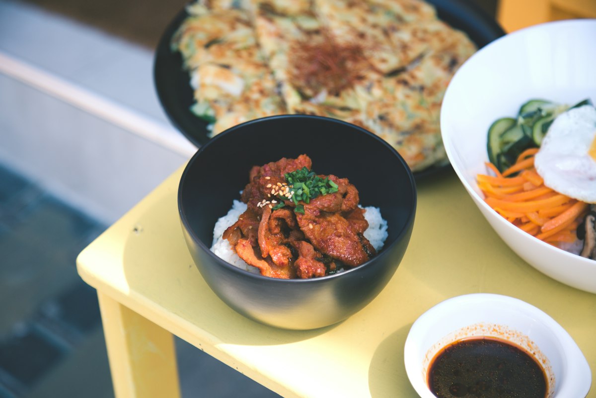 Haemul Pajeon (해물파전) – Bí Quyết Làm Bánh Xèo Hải Sản Hàn Quốc Giòn Rụm Chuẩn Vị Tại Nhà