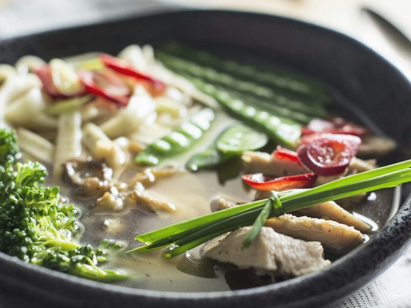 Gamjatang (감자탕) – Bí Quyết Nấu Canh Sườn Heo Hầm Khoai Tây Cay Nồng Chuẩn Vị Tại Nhà