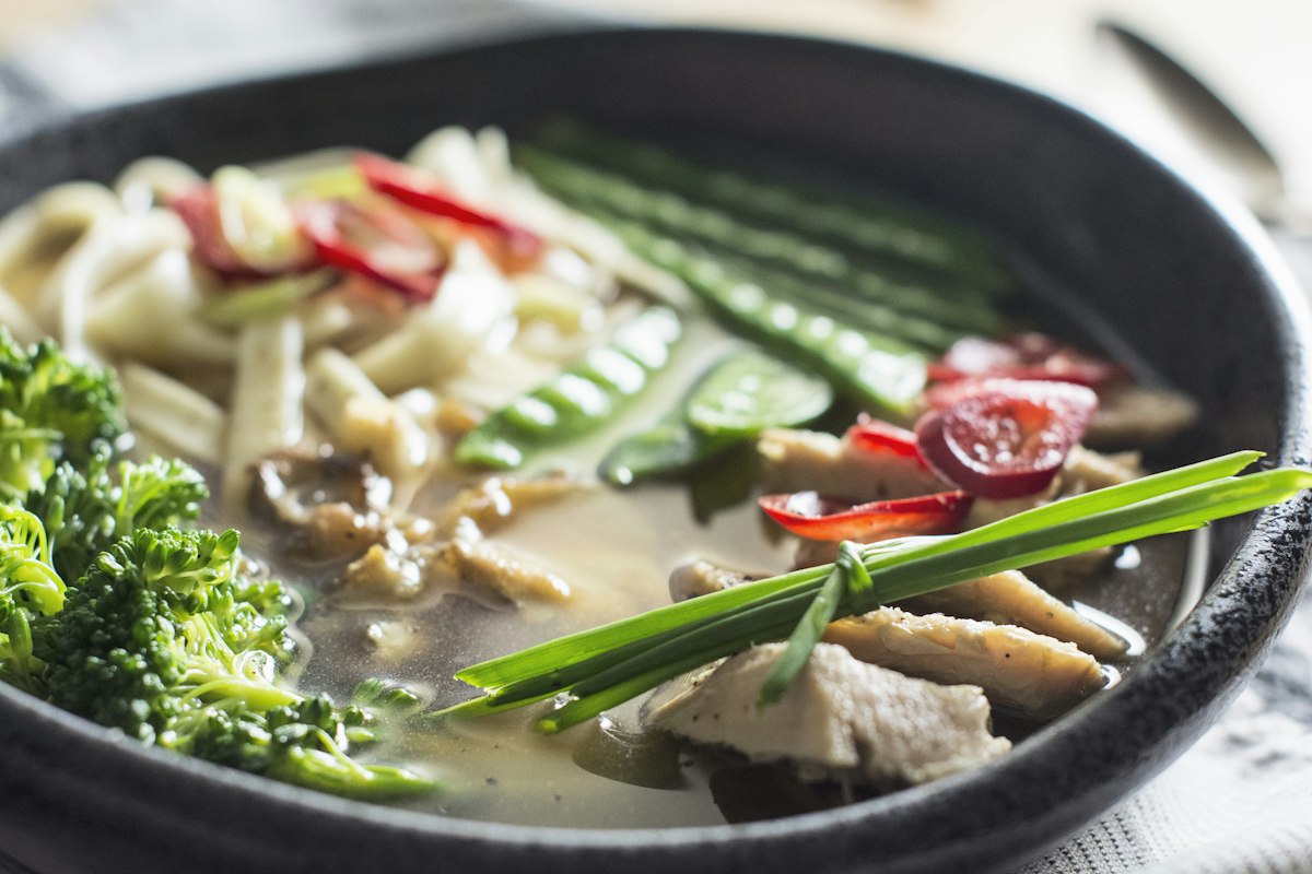 Gamjatang (감자탕) – Bí Quyết Nấu Canh Sườn Heo Hầm Khoai Tây Cay Nồng Chuẩn Vị Tại Nhà